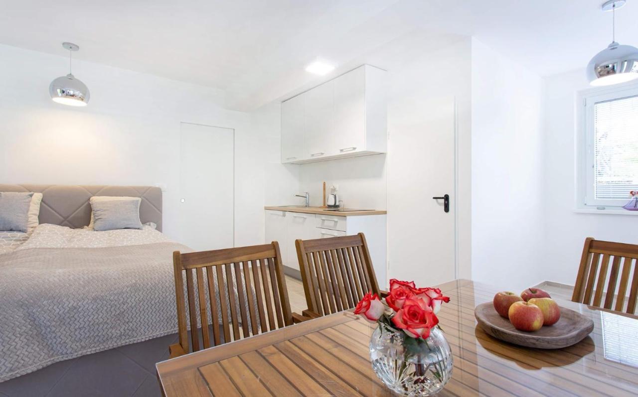 Cosy Apartment Pr Potokar Podlonk Exterior photo